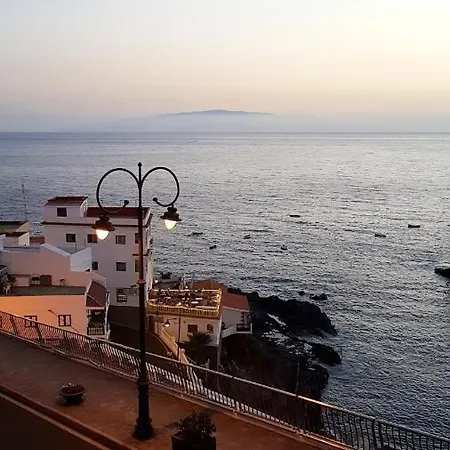 Apartmán With Balcony In Santiago Del Teide 40 M² With Sea View